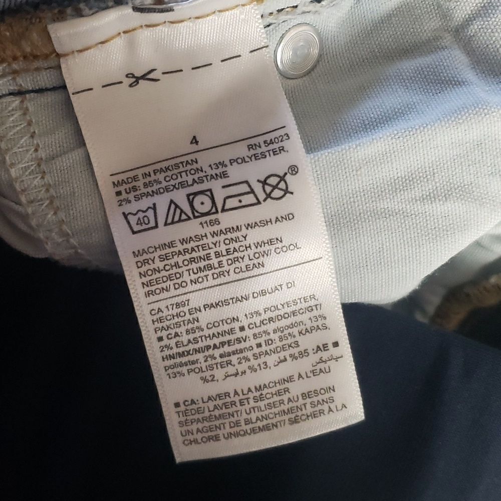 Old Navy Maternity Rockstar Skinny Jeans - Picture 5 of 7